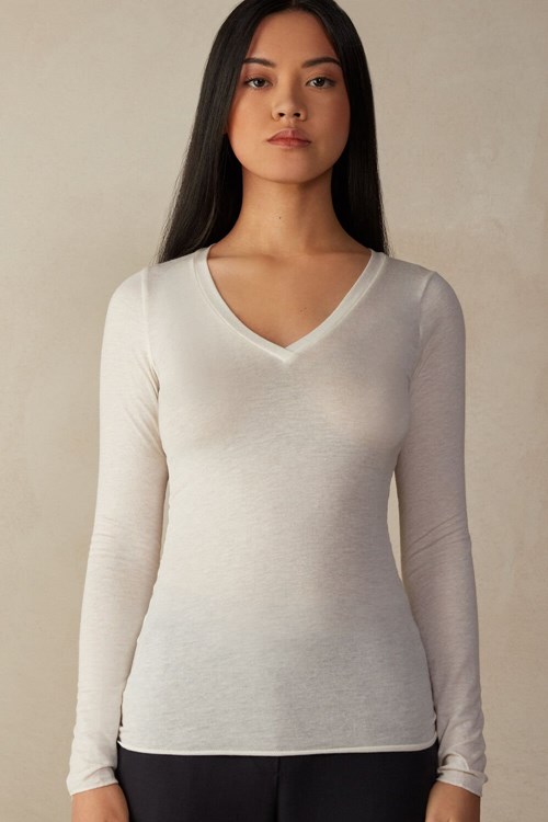 Ivory - 231i - Vanilla Intimissimi V-neck top in Modal Ultralight with Cashmere | HVRS-60752