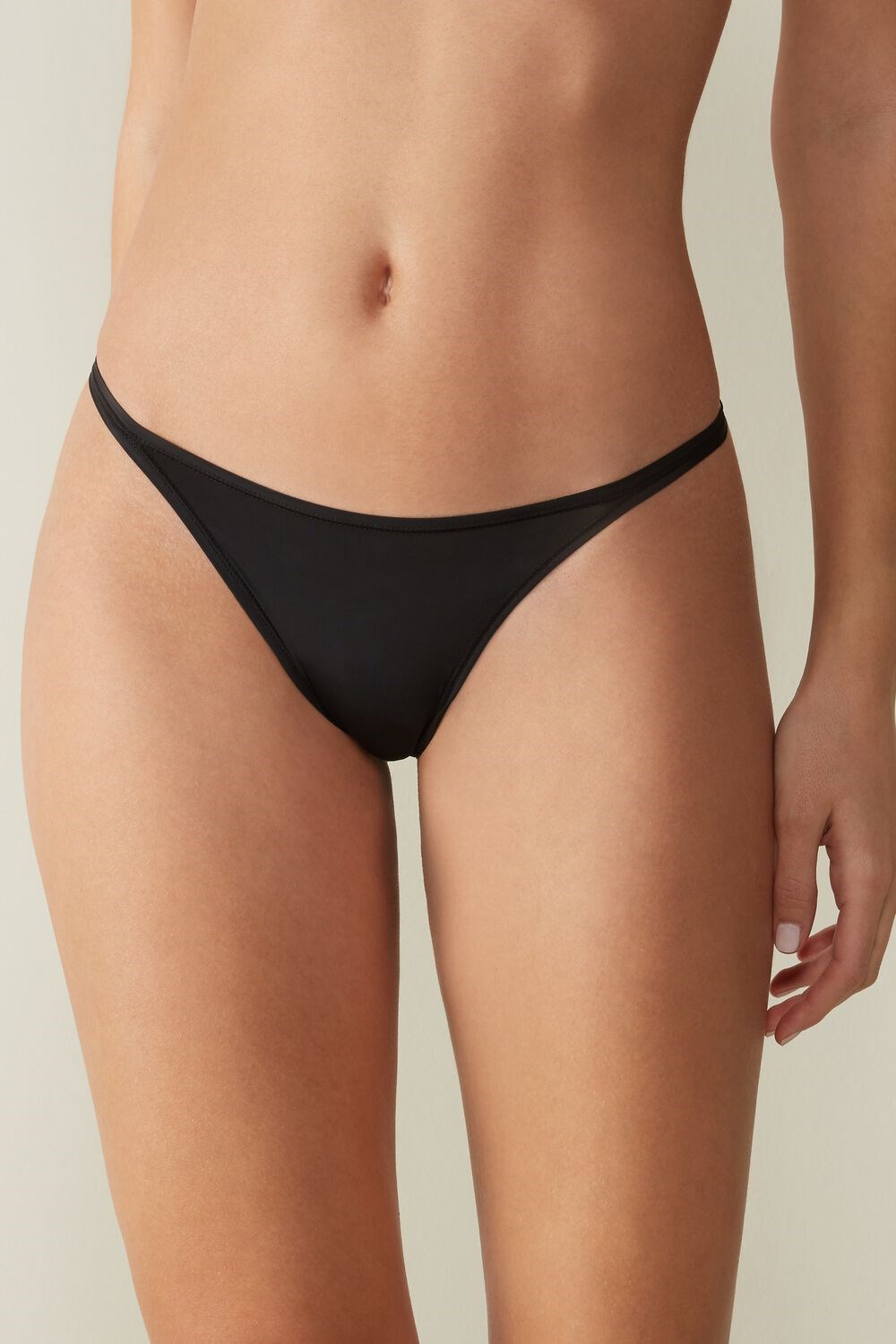 019 - Black Intimissimi Thong with Ultralight Microfiber Straps | CUIP-57423