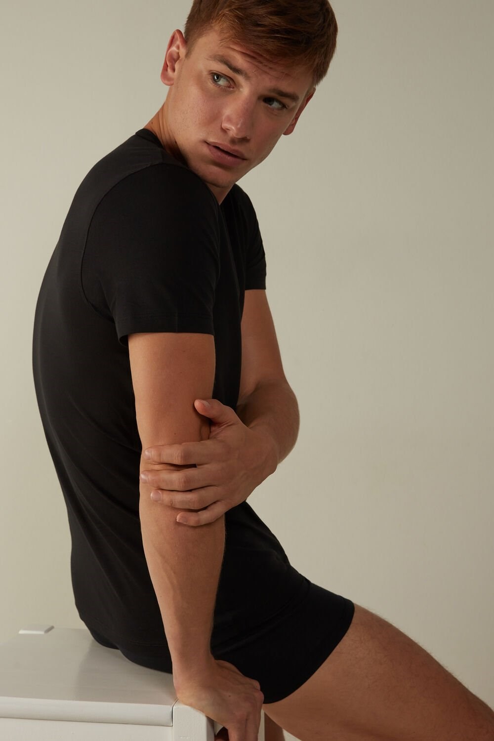 Black - 019 - Black Intimissimi Short-Sleeve Crew-Neck T-Shirt in Extra-Fine Supima® Cotton | DXSM-05784