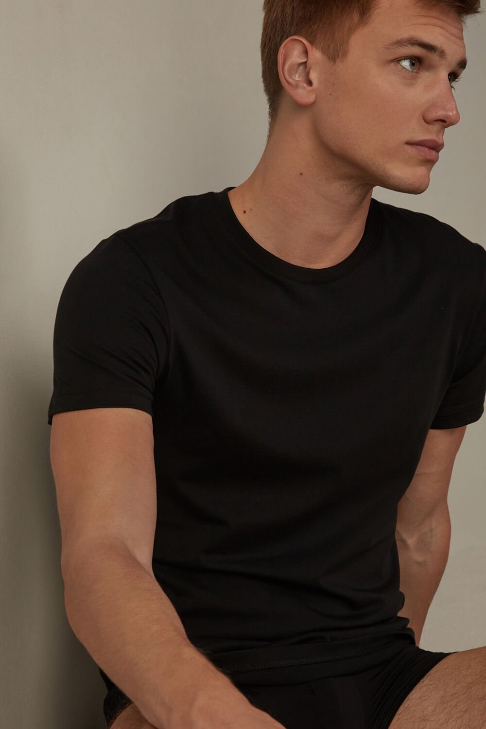 Black - 019 - Black Intimissimi Short Sleeve Crew Neck T Shirt in Supima® Cotton | RJWY-18495