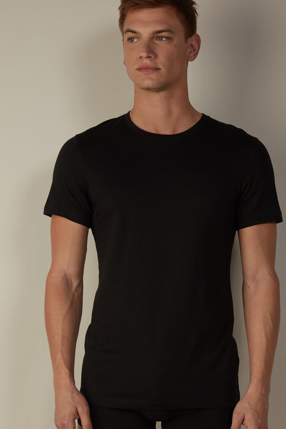 Black - 019 - Black Intimissimi Short Sleeve Crew Neck T Shirt in Supima® Cotton | RJWY-18495