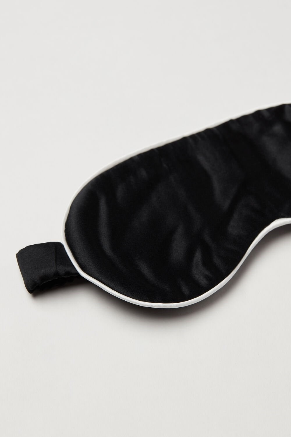 Black - 019 - Black Intimissimi Silk Sleep Mask | PEKR-69837