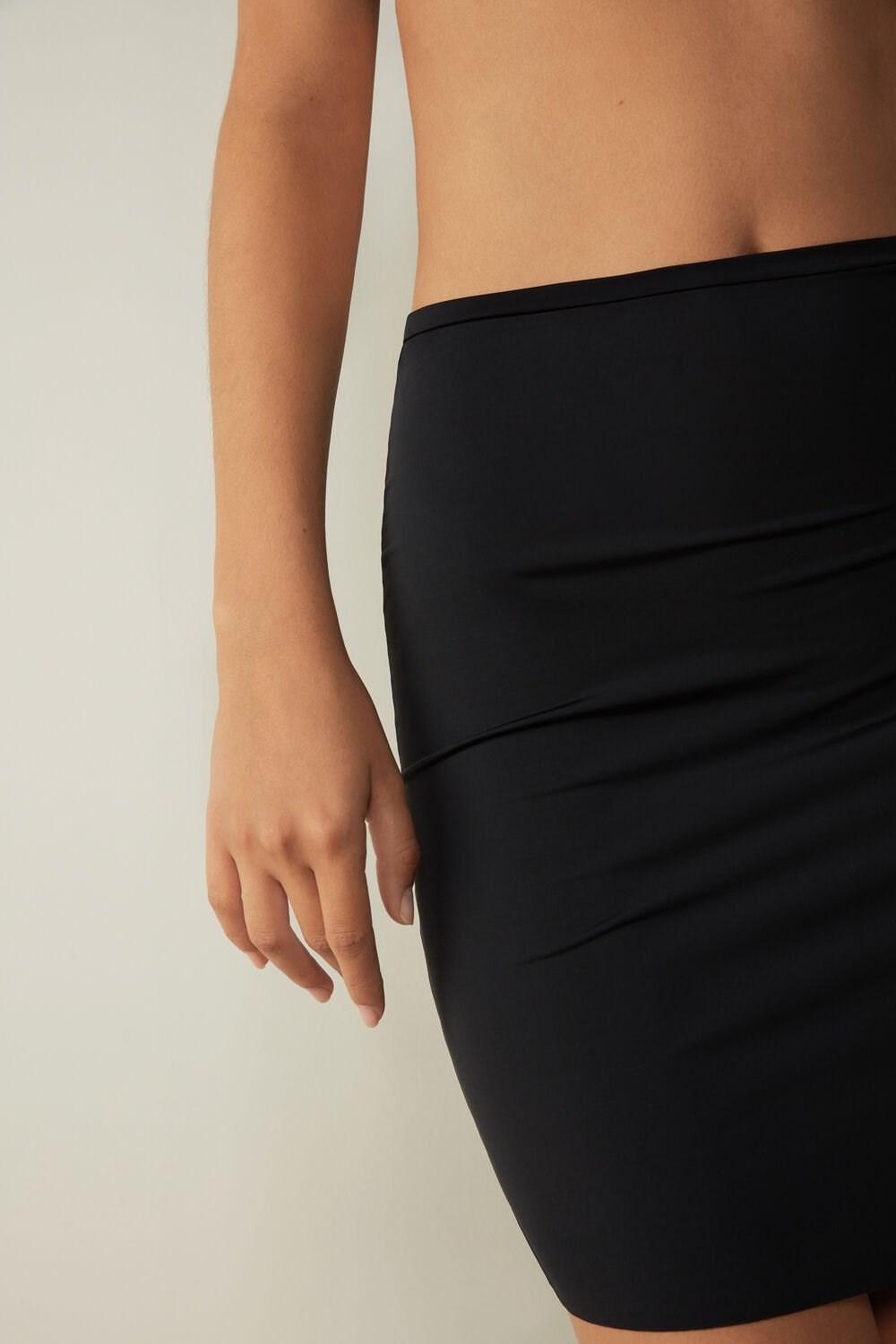 Black - 019 - Black Intimissimi Skirt in Microfiber | WOBZ-80429