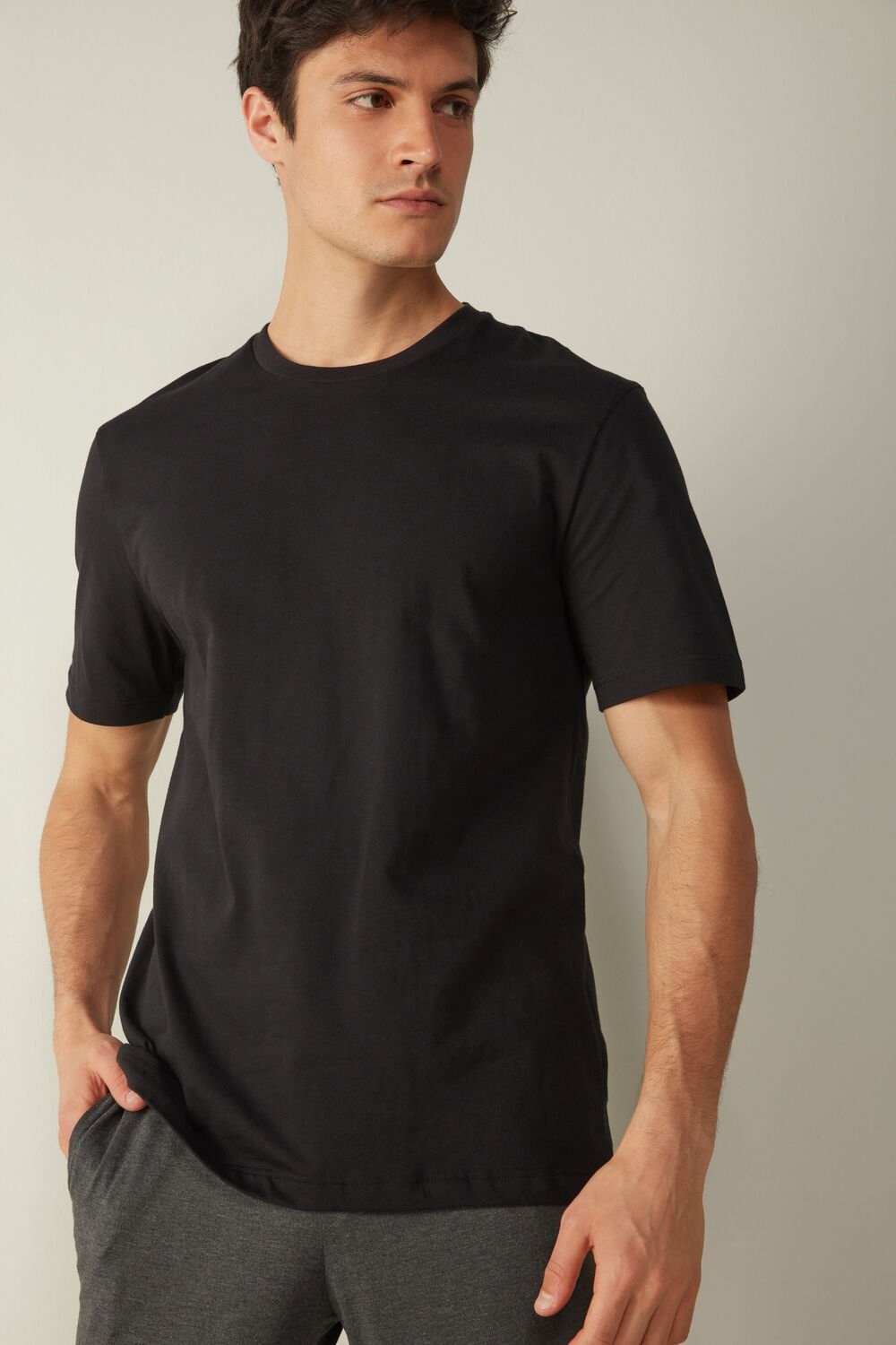 Black - 019 - Black Intimissimi T-shirt in Cotton Jersey | YLBI-76132