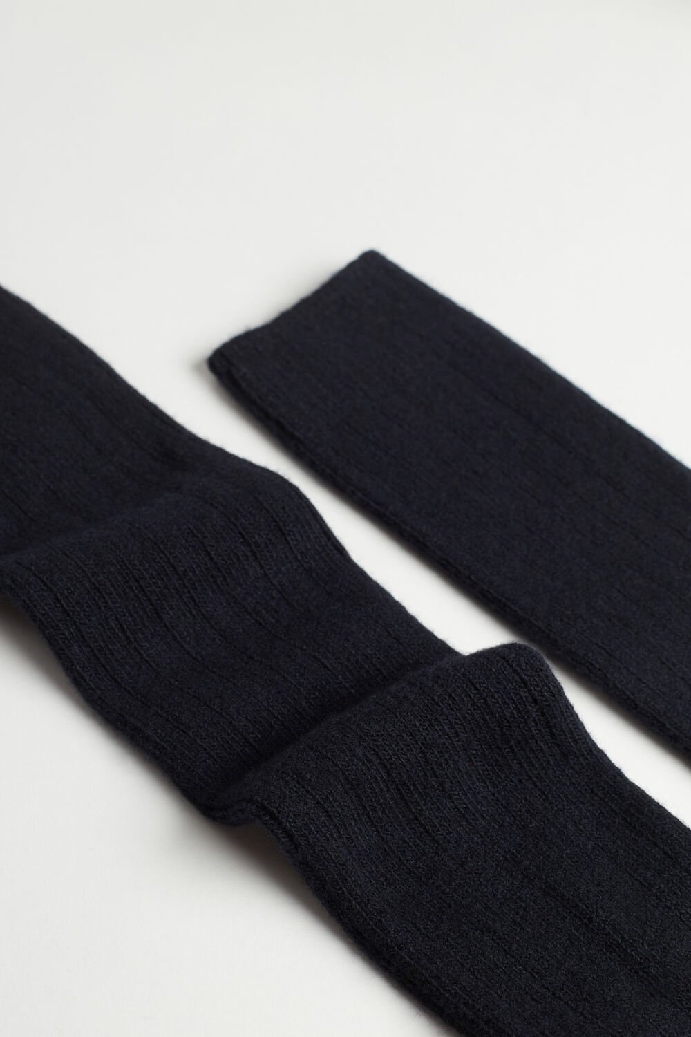 Blue - 016 - Blue Intimissimi Long Ribbed Socks in Cashmere and Wool | WZUE-96817