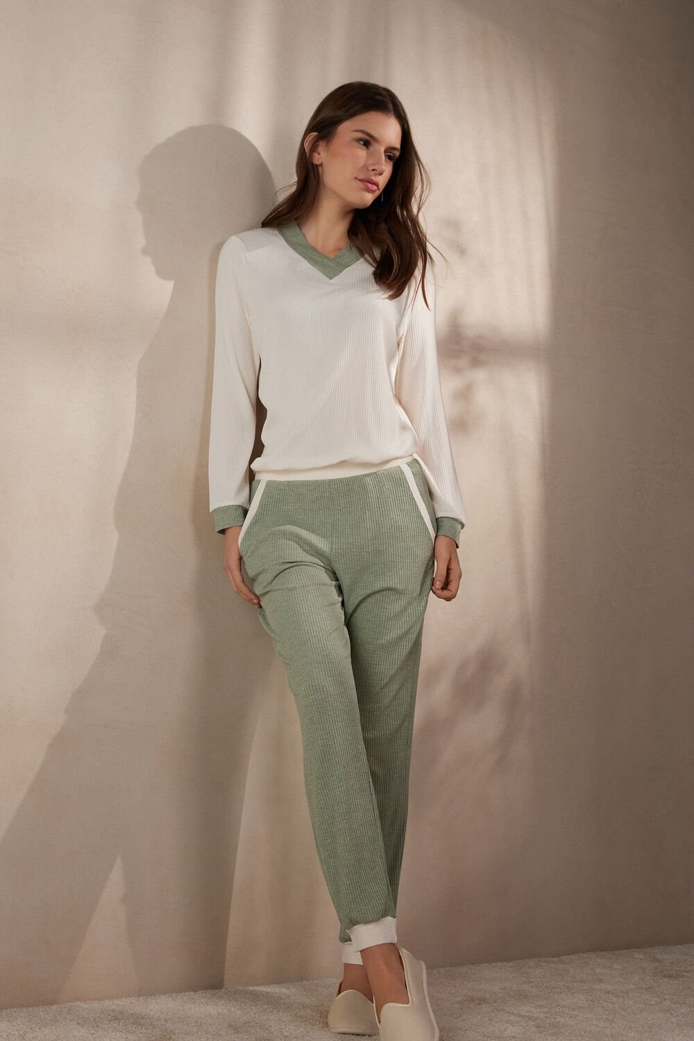 Green - 231j - Frost Green Intimissimi Lost in Fields Full Length Pants in Modal | TJOY-98674