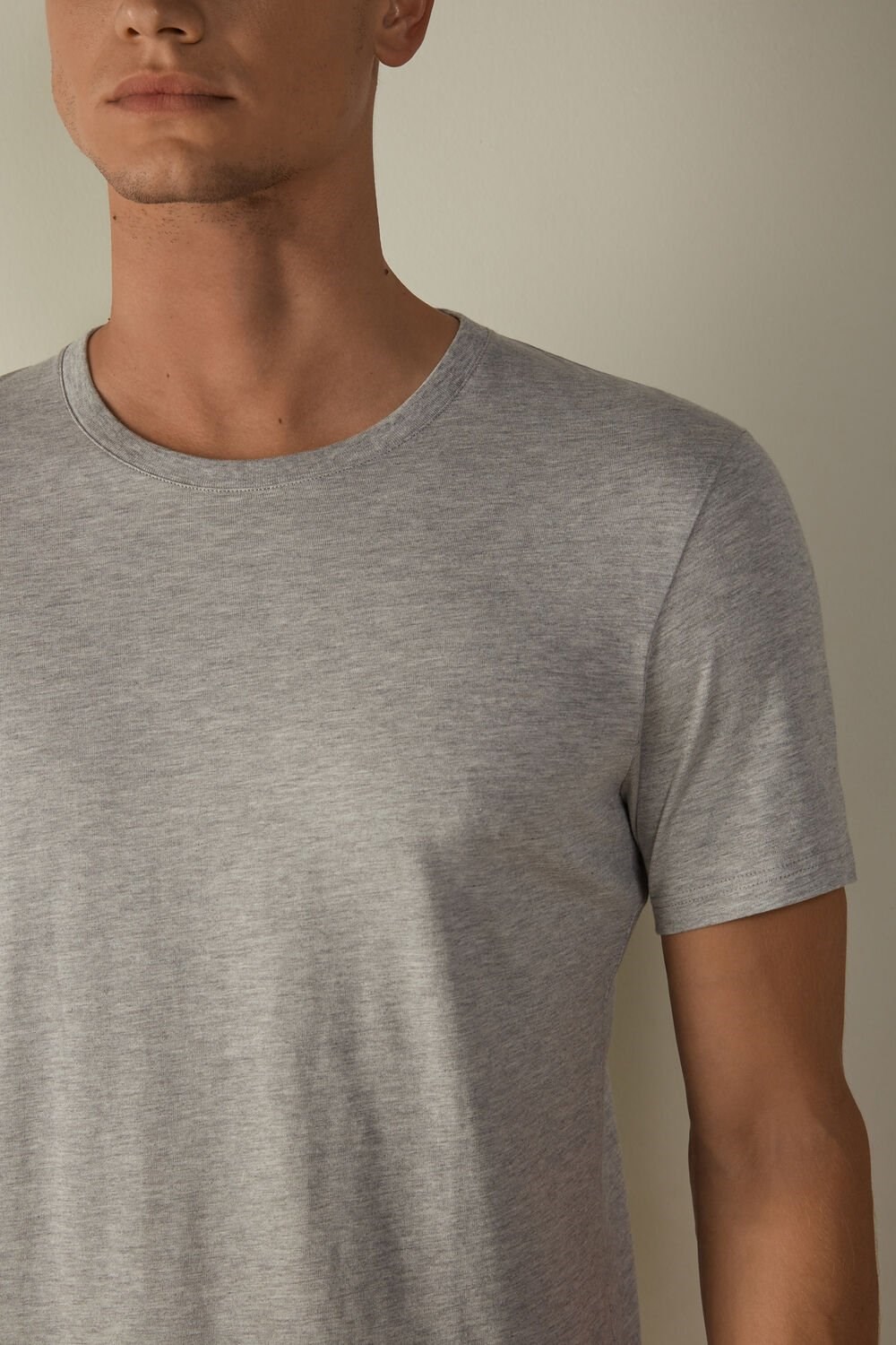 Grey - 031 - Light Heathered Grey Intimissimi Short Sleeve Crew Neck T Shirt in Supima® Cotton | QYMT-29518