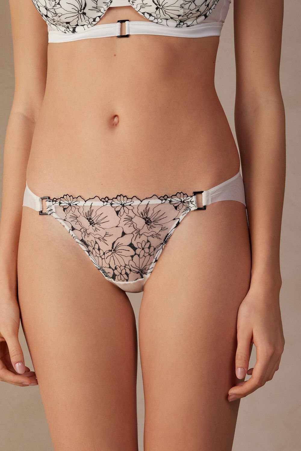 Ivory - 4718 - Talc White / Black Intimissimi Pure Joy Panties | WTEG-72195