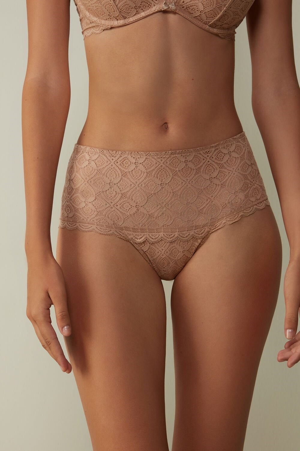 Natural - 044 - Soft Beige Intimissimi Lace Hipster | GQVB-47512