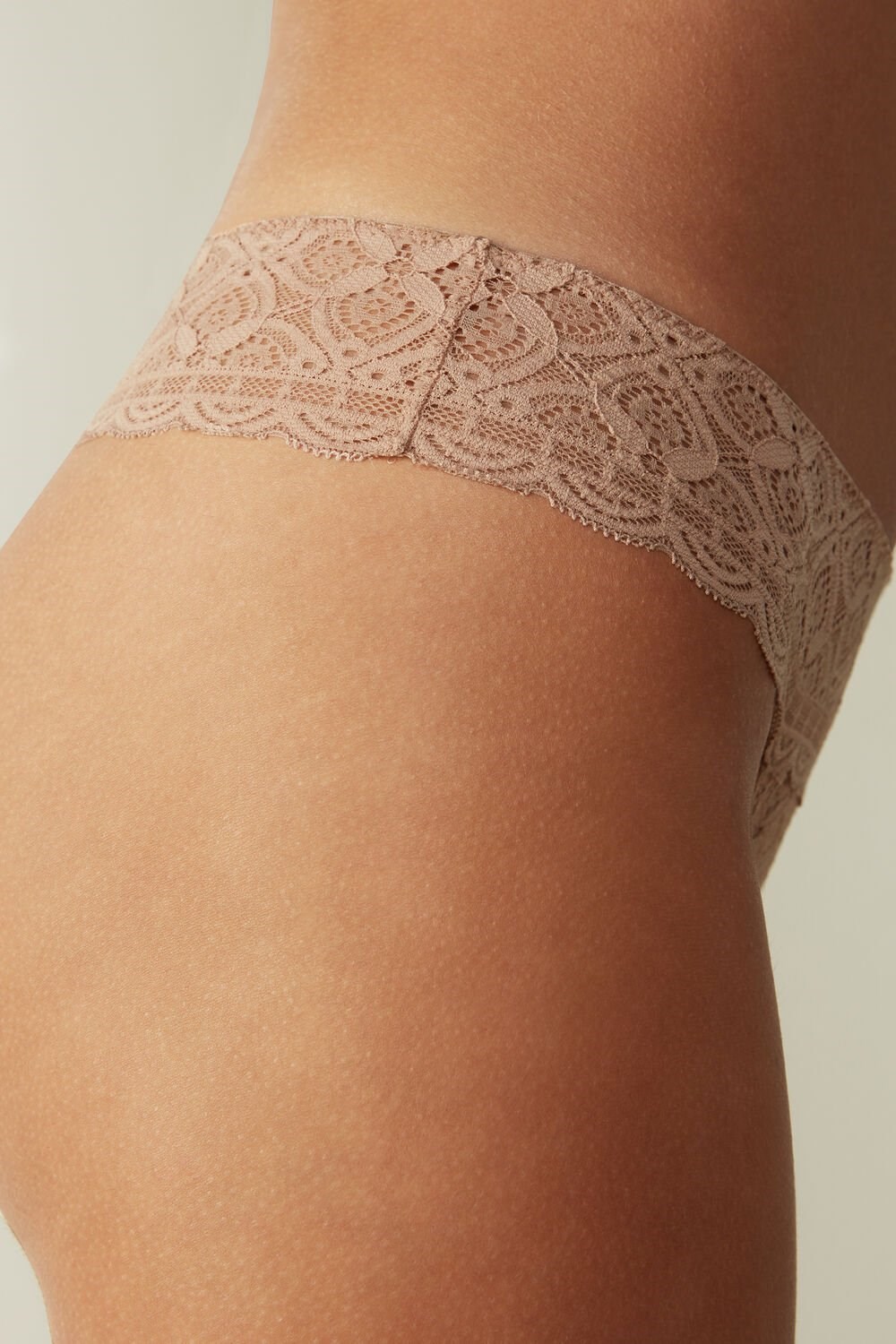 Natural - 044 - Soft Beige Intimissimi Lace Brazilian | PWBI-20793