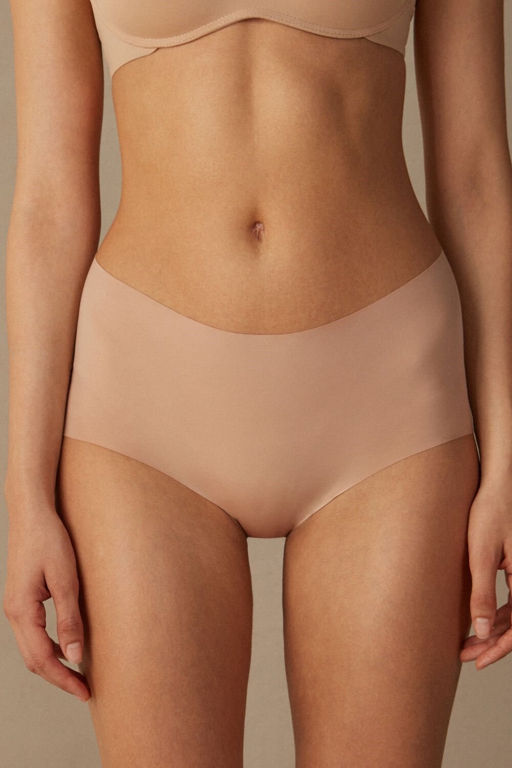 Natural - 044 - Soft Beige Intimissimi Seamless Microfiber Hipster | UXTJ-79806