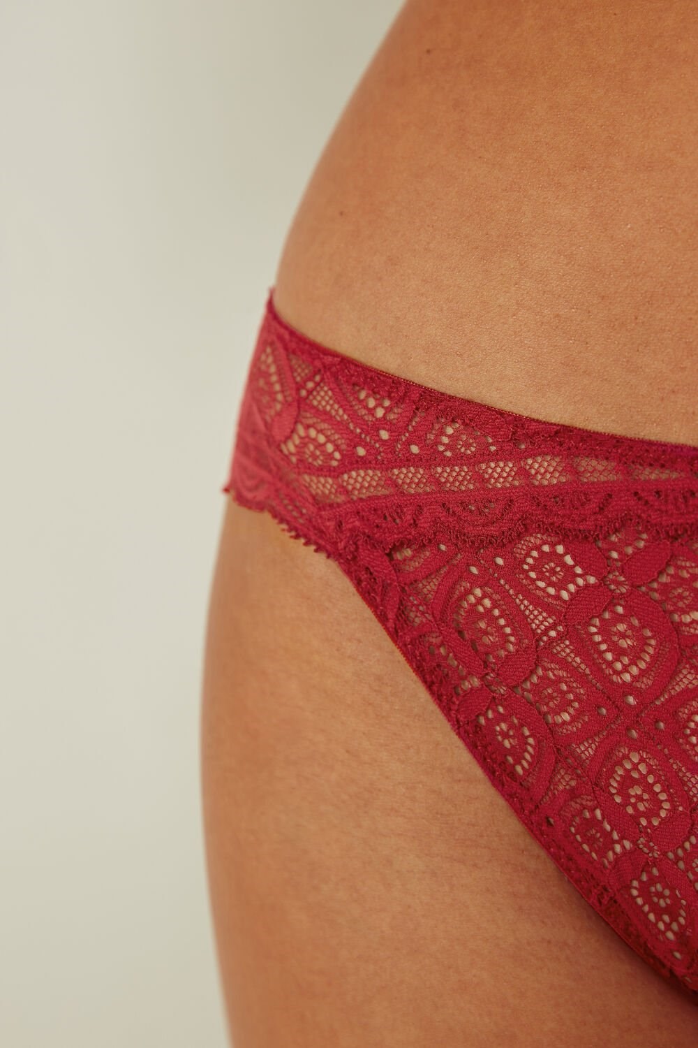 Red - 1473 - Red Intimissimi Low Rise Lace Panties | KARJ-74653