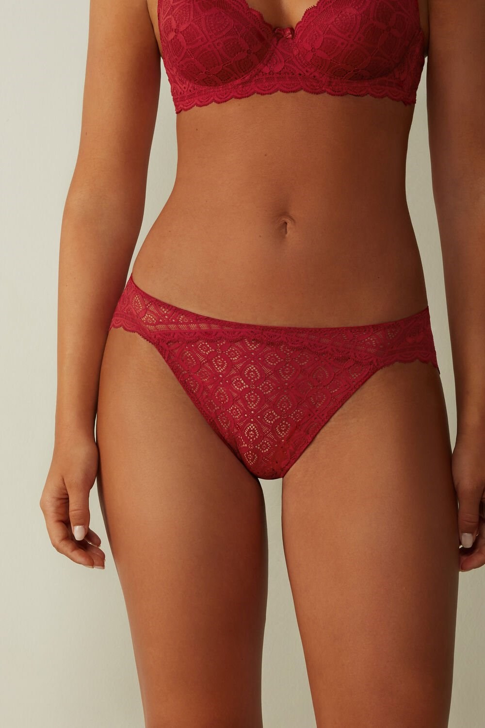 Red - 1473 - Red Intimissimi Low Rise Lace Panties | KARJ-74653