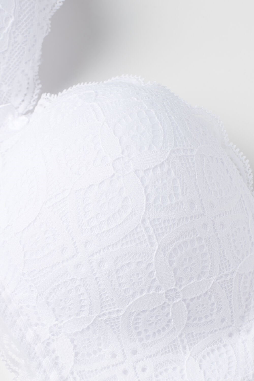 White - 001 - White Intimissimi Claudia Balconette Bra in Lace | ZIPJ-90514