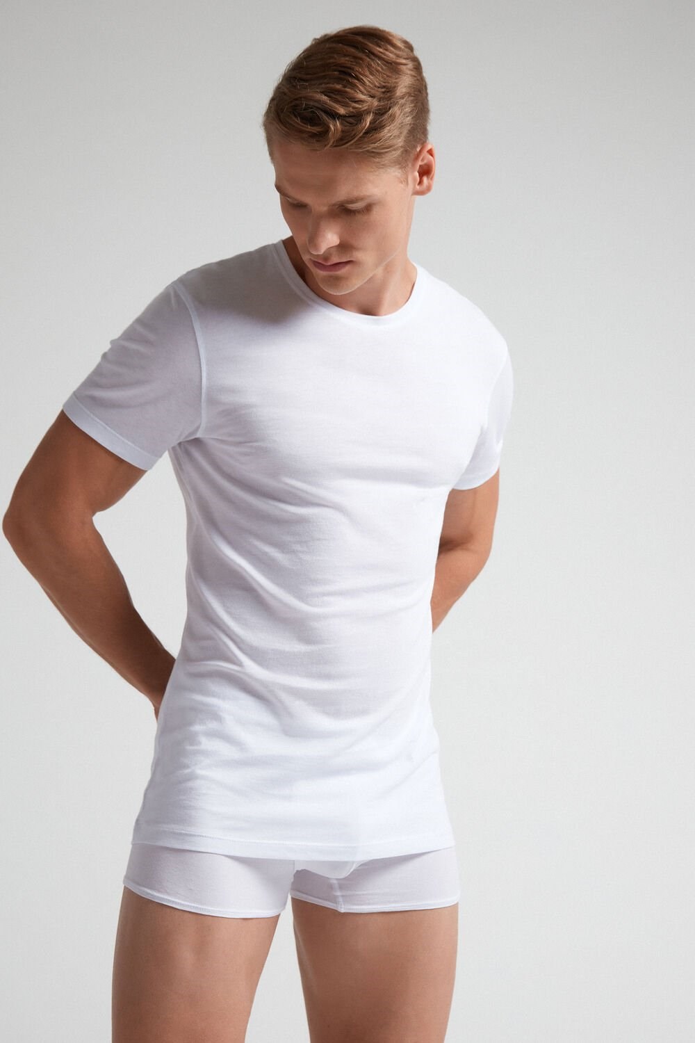 White - 001 - White Intimissimi Short-Sleeve Crew-Neck T-Shirt in Extra-Fine Supima® Cotton | FXZG-29650