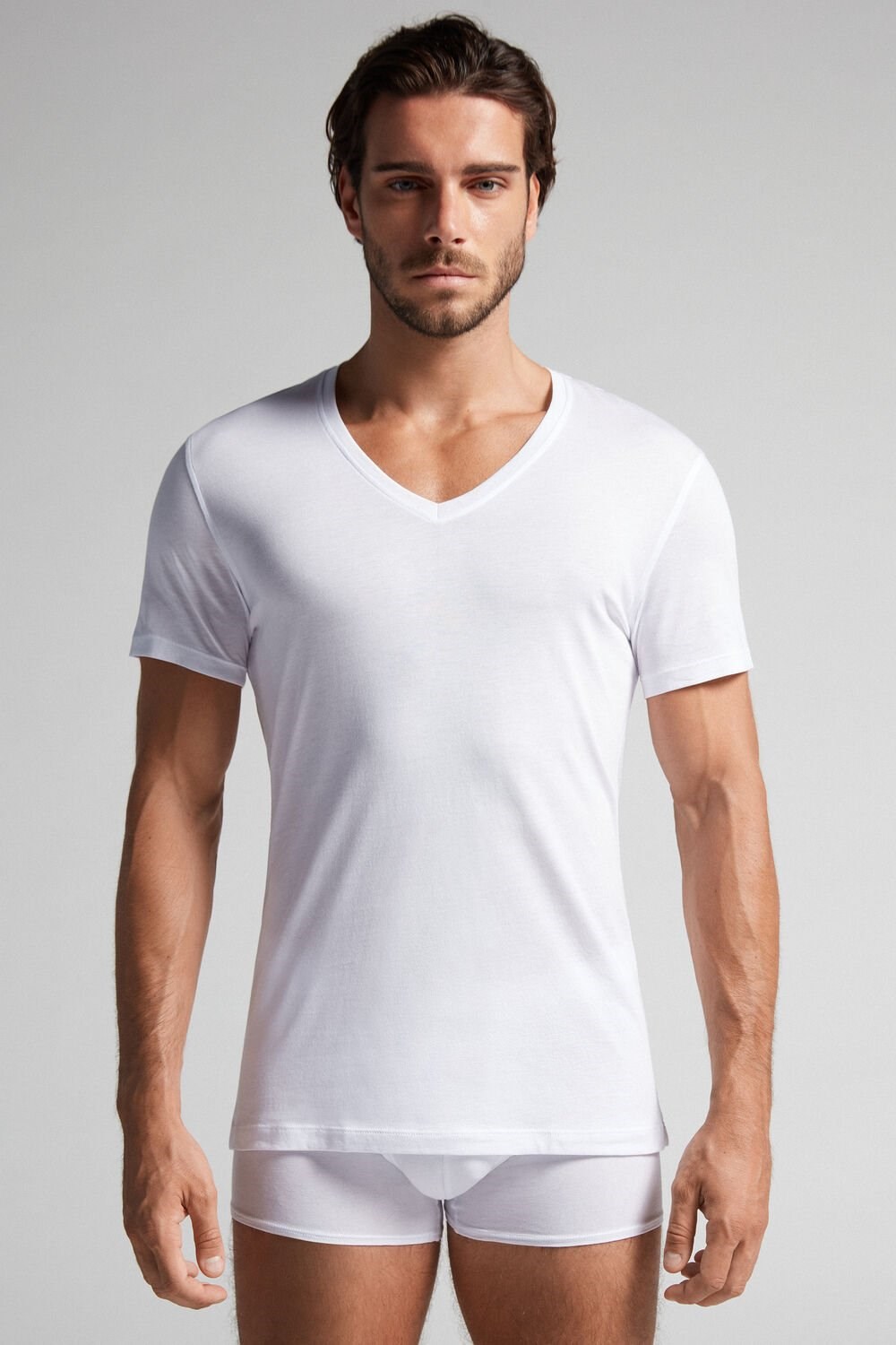 White - 001 - White Intimissimi Short-Sleeve V-Neck T Shirt in Extra-Fine Supima® Cotton | HVBY-24703