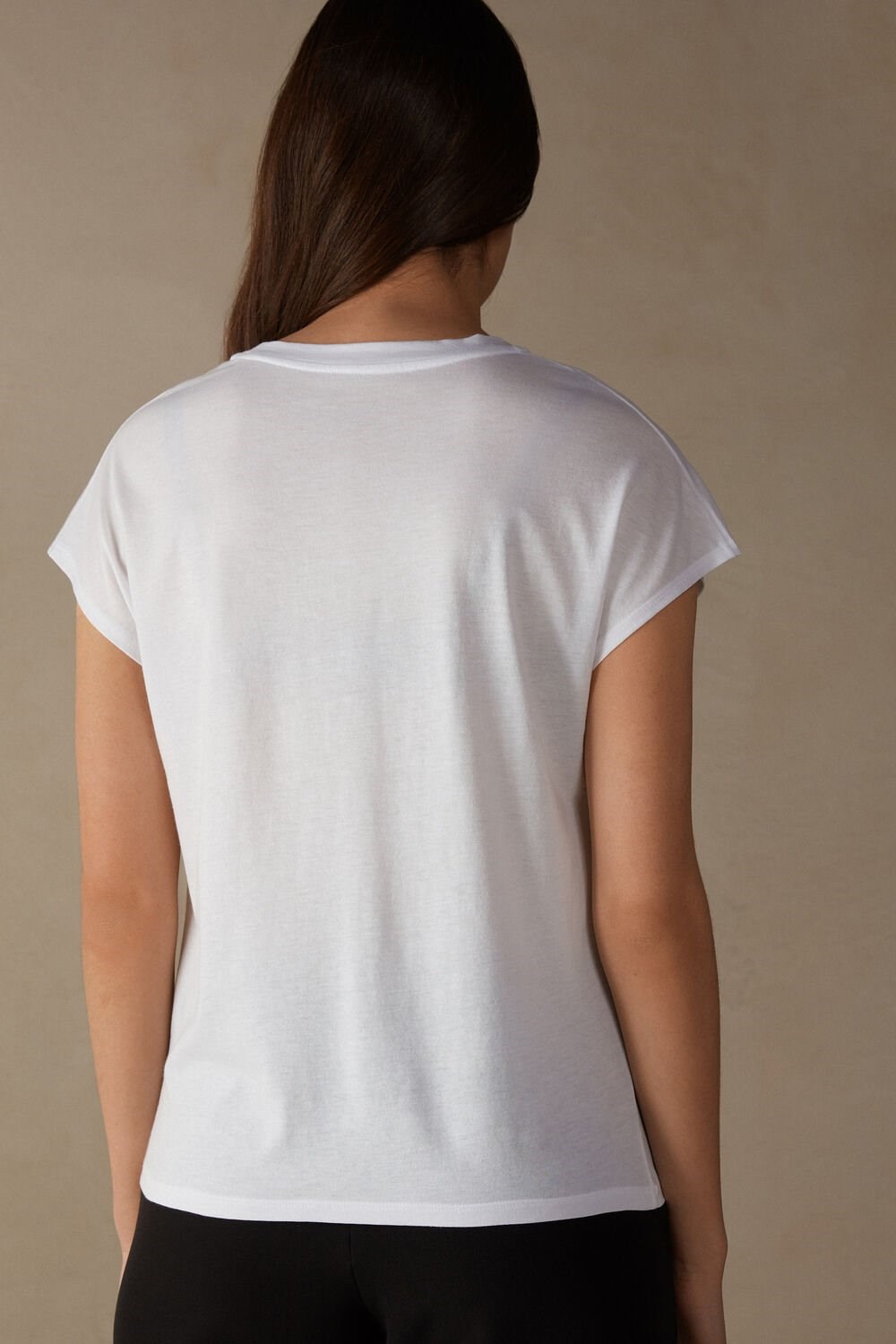 White - 001 - White Intimissimi Short Sleeve Crew Neck Top in Supima® Ultrafresh cotton | OLRI-28039