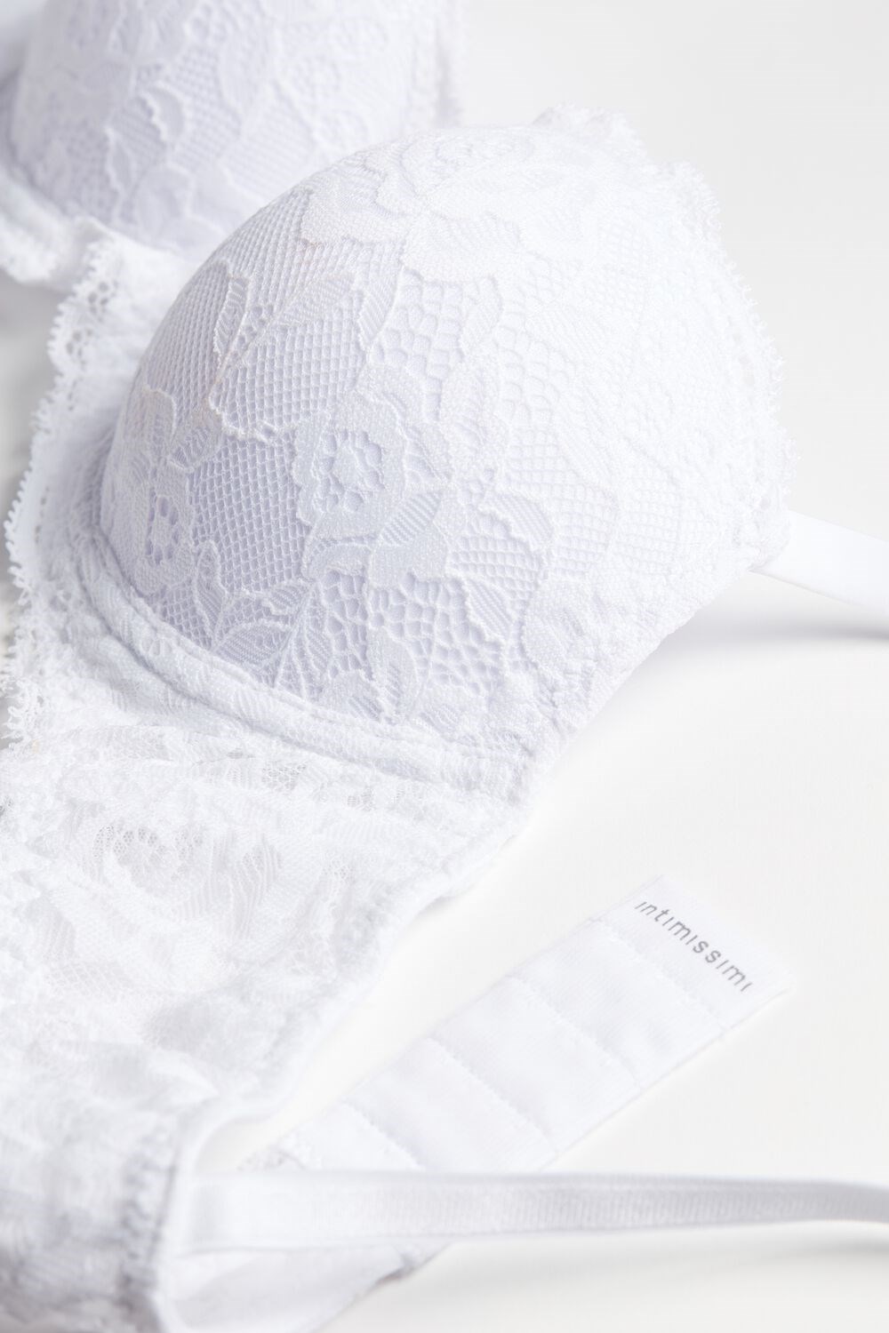 White - 001 - White Intimissimi Sofia Lace Balconette Bra | OWYG-01439