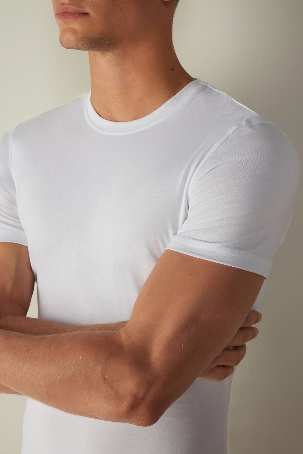 White - 001 - White Intimissimi T-shirt in Stretch Supima® Cotton | ZUIG-78365