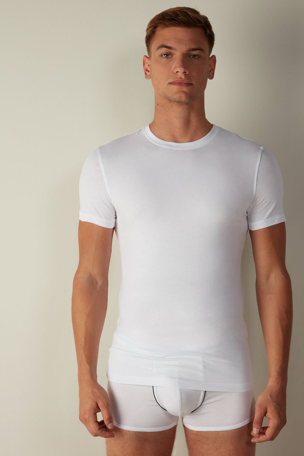 White - 001 - White Intimissimi T-shirt in Stretch Supima® Cotton | ZUIG-78365