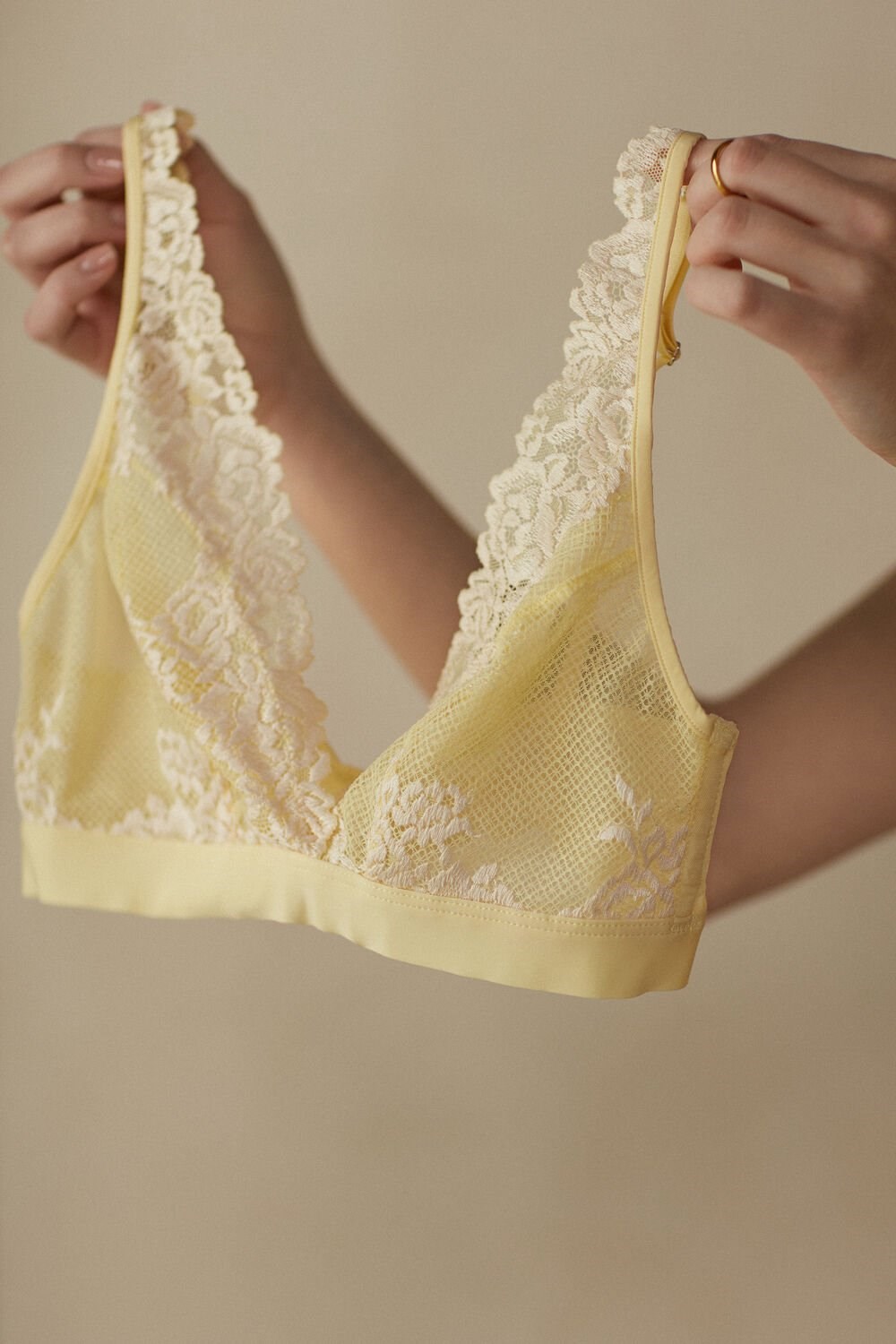 Yellow - 875i - Pastel Yellow / Ivory Intimissimi Pretty Flowers Lara Triangle Bra | IEKW-37948